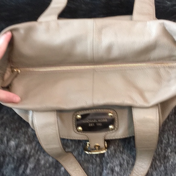 Michael Kors Tan Leather Handbag - Picture 4 of 5